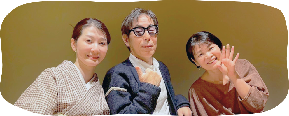 さとう式リンパケア考案者・佐藤青児先生（中央）